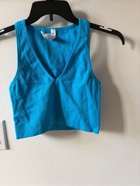 Athleta Bright Turquoise Ribbed V-Neck Crop Tank